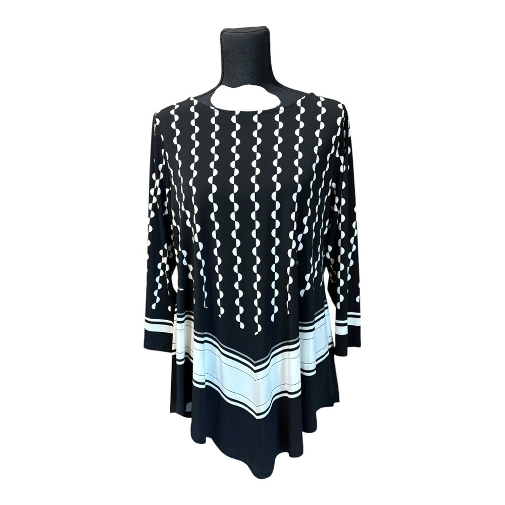Alfani Point-Hem Iconic Mod Top.
Black and white mixed print. - Picture 2 of 5